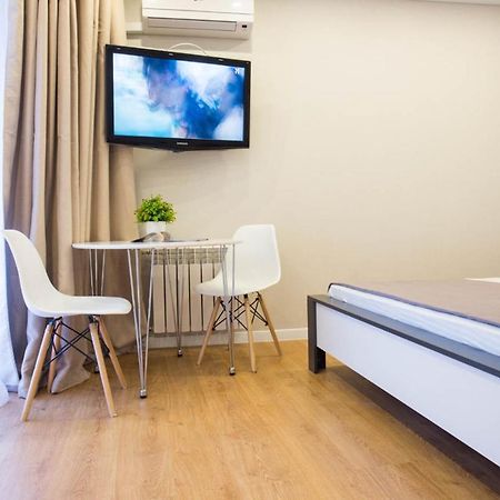 חארקיב New Studio In The City Center - Mykoly Khvylovoho Str 5-2 מראה חיצוני תמונה