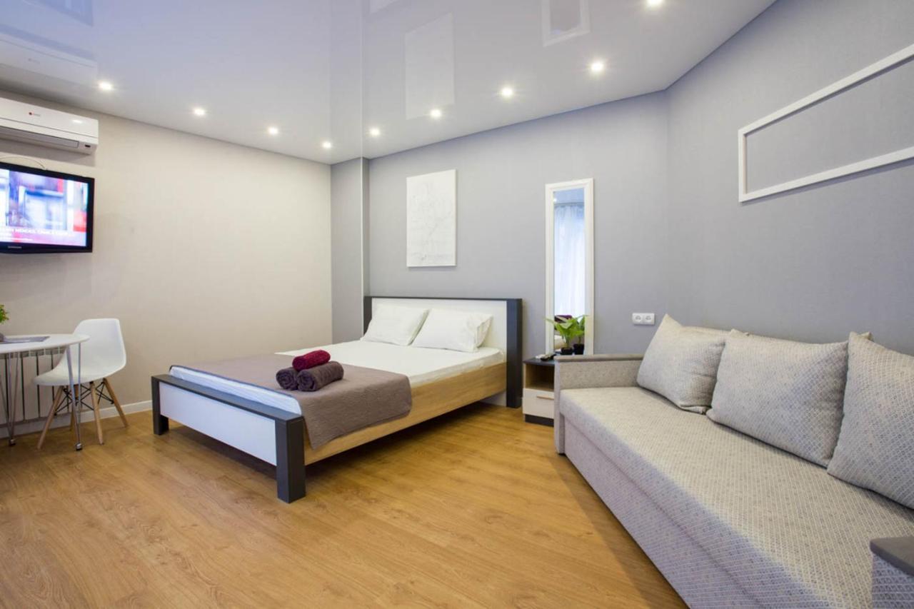 חארקיב New Studio In The City Center - Mykoly Khvylovoho Str 5-2 מראה חיצוני תמונה